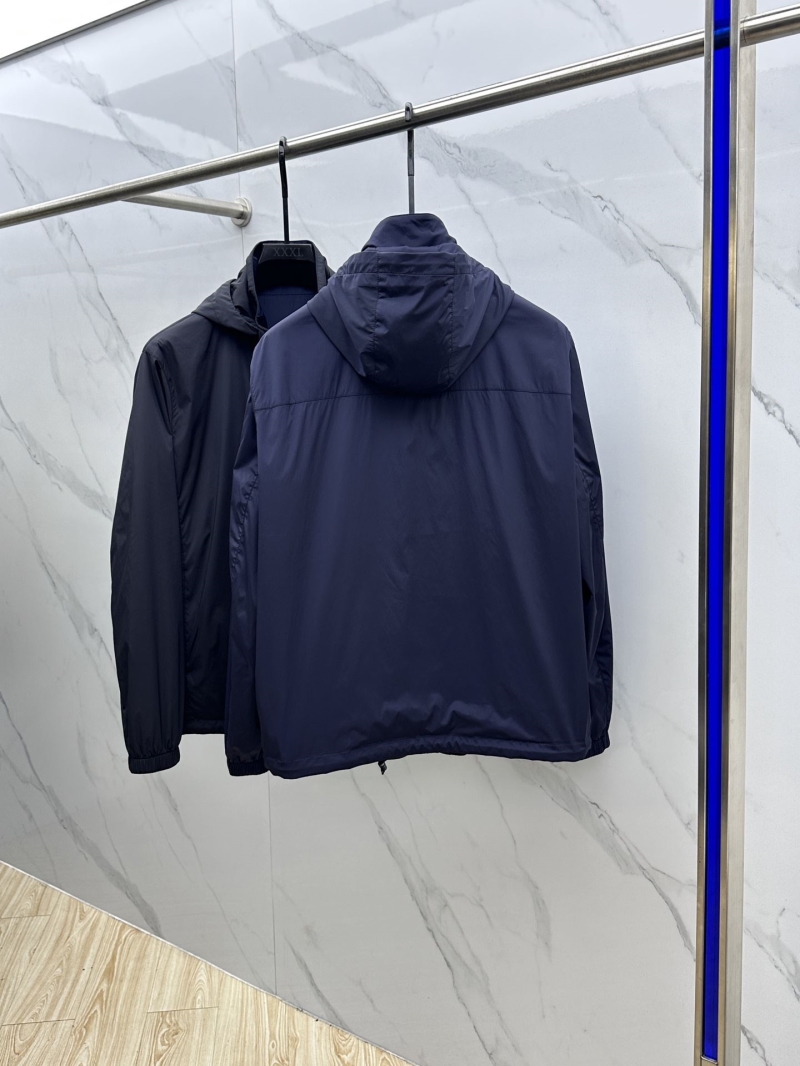 Pra*a outwear